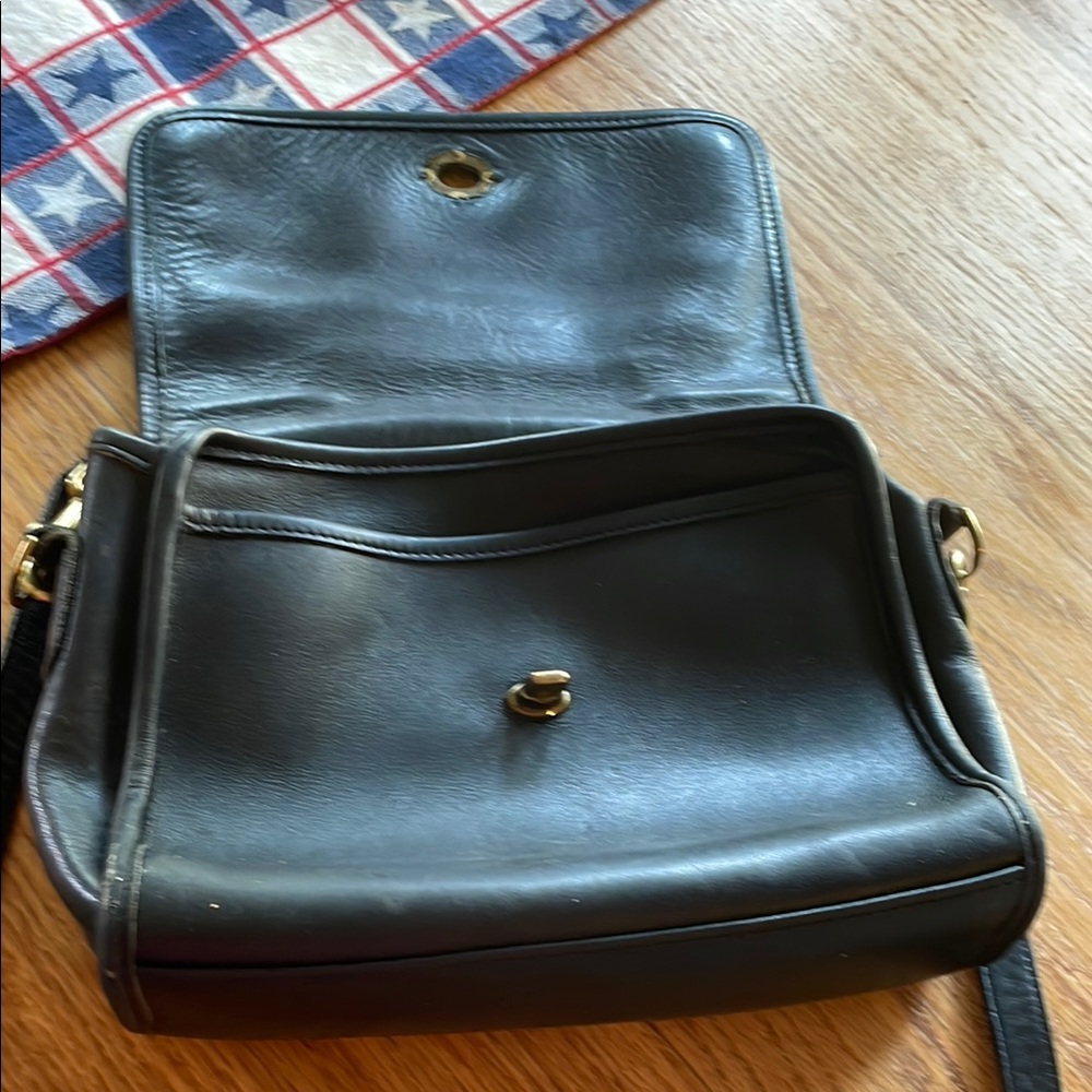 Vintage Coach Turn Key Black Crossbody #9870 Leather Women's Bag - Picture 9 of 11